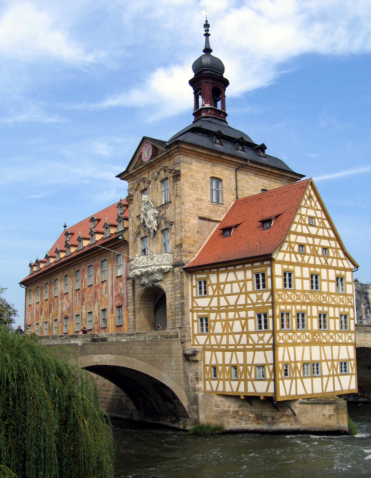 "Bamberg-Rathaus1-Asio" by Asio otus - Own work. Licensed under CC BY-SA 3.0 via Wikimedia Commons - https://commons.wikimedia.org/wiki/File:Bamberg-Rathaus1-Asio.JPG#/media/File:Bamberg-Rathaus1-Asio.JPG