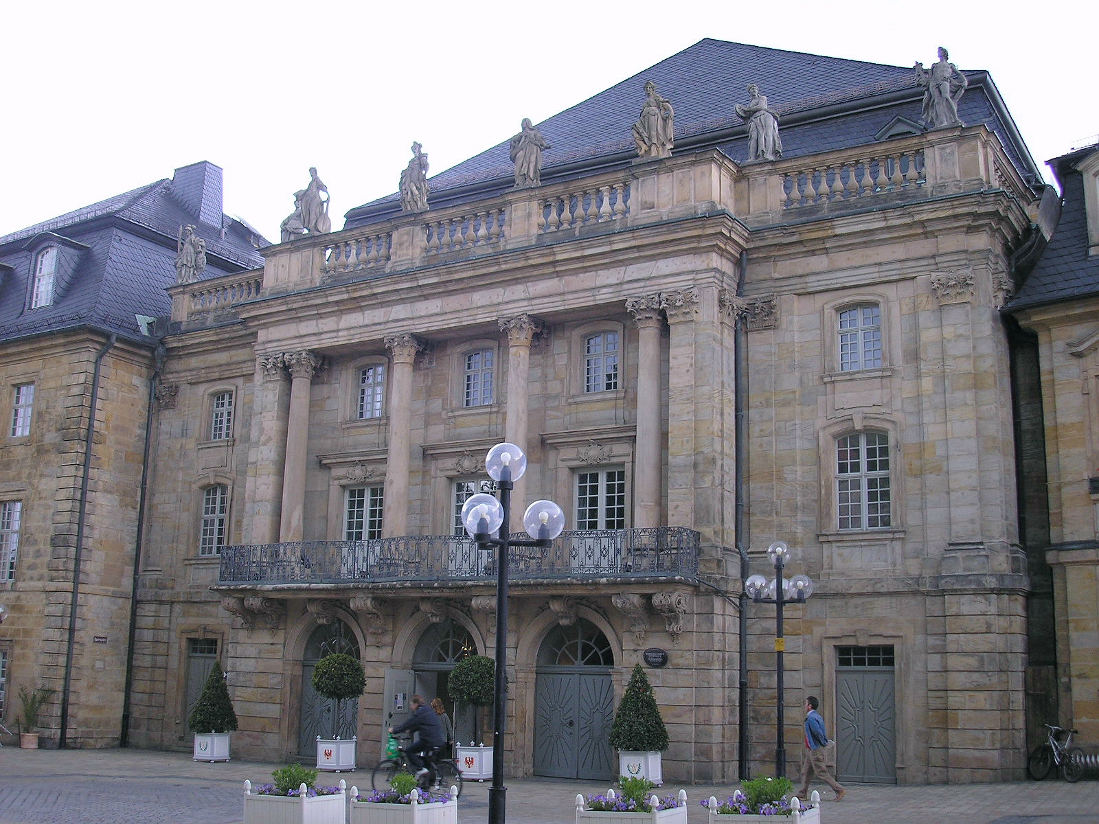 "Opernhaus Bayreuth" by Michael Sander - Own work. Licensed under CC BY-SA 3.0 via Wikimedia Commons - https://commons.wikimedia.org/wiki/File:Opernhaus_Bayreuth.jpg#/media/File:Opernhaus_Bayreuth.jpg